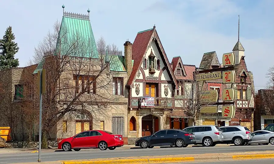 Cicero, IL — a dense, historic near-west town of brick bungalows and worker cottages served by AirFresh Inc.